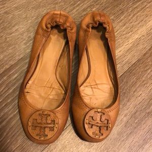 Tory Burch Reva flat in tan
